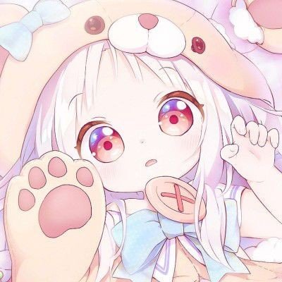 陈瑶下班戴者来女送的镯子